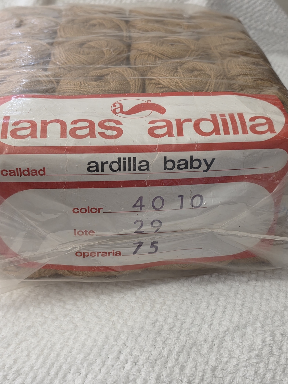 20 Skeins All Same Dye Lot VTG Lanas Ardilla 'Ardilla Baby' Yarn - Light Brown